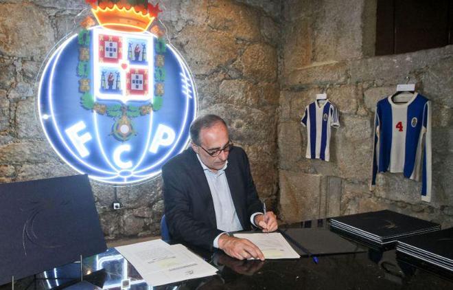 项都可能是 项都可能是